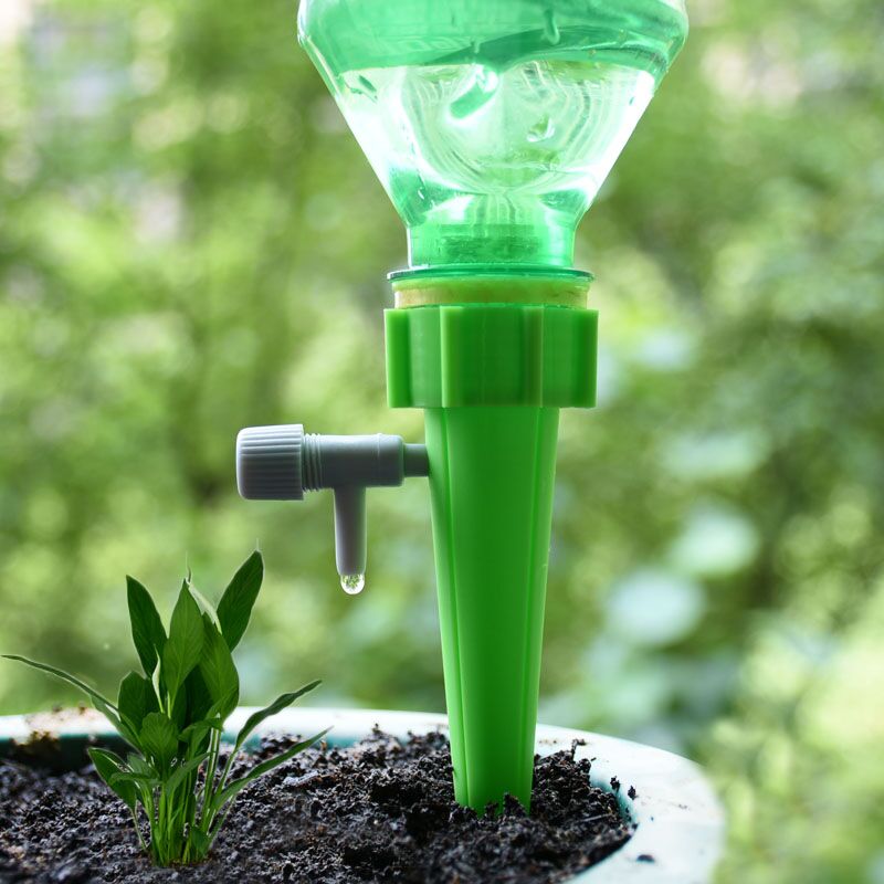 Self Watering Insert - Sistema automático de rega de plantas
